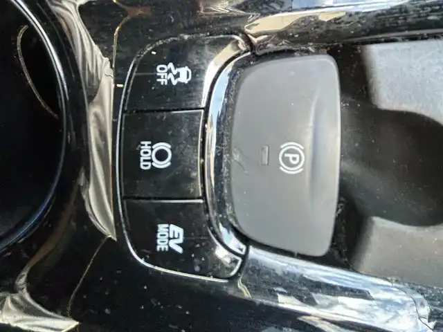 トヨタ Ｃ－ＨＲ G 兵庫県 2017(平29)年 13.5万km ブラックマイカ ワンオーナー/社外ナビ/CD/BT/USB/HDMI/フルゼグTV/バックカメラ/ETC/衝突軽減ブレーキ/クルーズコントロール/コーナーセンサー/前後コーナーセンサー/オートライト/オートハイビーム/フォグランプ/スマートキー/電動格納ミラー/純正フロアマット/純正ドアバイザー/純正18インチアルミ/取扱説明書/保証書