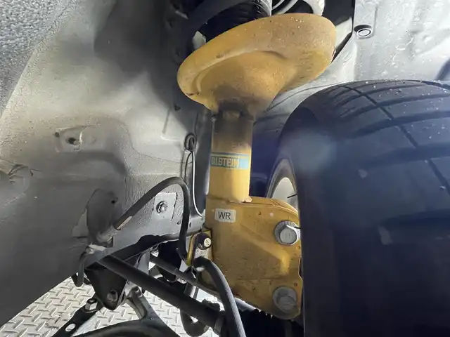 スバル レヴォーグ 1．6GT－S アイサイト 岩手県 2015(平27)年 2.6万km ラピスブルーP ワンオーナー/４WD/ターボ/アドバンスドセイフティパッケージ/本革シート/ビルシュタインダンパー/STIストラットタワーバー/STIスポイラー/アイサイトVer.3/プリクラッシュブレーキ/全車速追従機能付きクルーズコントロール/アクティブレーンキープ/AT誤発進抑制機能/ハイビームアシスト/リヤビークルディテクション/アイサイトアシストモニター/サイドビューモニター/SI-DRIVE/AC100V100Wアクセサリーコンセント/パドルシフト/パワーシート/シートヒーター/パイオニアナビ/フルセグTV/ETC/LEDヘッドライト/純正１８インチアルミホイール