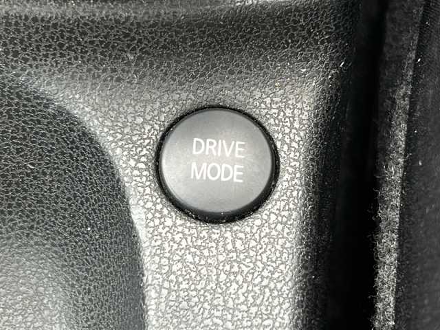 日産 ノート e－パワー X 沖縄県 2017(平29)年 10.8万km インペリアルアンバーP 純正ナビ　/（ＡＭ／ＦＭ／ＣＤ／ＤＶＤ／ＢＴ）　/フルセグＴＶ　/全方位モニター　/コーナーセンサー　/レーンキープアシスト　/衝突軽減システム　/オートライト　/純正フロアマット　/スマートキー　/ＥＴＣ