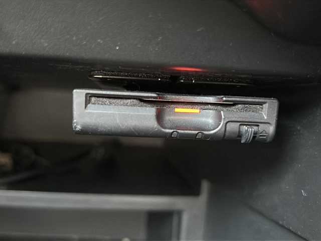 日産 ノート e－パワー X 沖縄県 2017(平29)年 10.8万km インペリアルアンバーP 純正ナビ　/（ＡＭ／ＦＭ／ＣＤ／ＤＶＤ／ＢＴ）　/フルセグＴＶ　/全方位モニター　/コーナーセンサー　/レーンキープアシスト　/衝突軽減システム　/オートライト　/純正フロアマット　/スマートキー　/ＥＴＣ