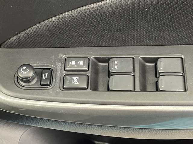 スズキ スイフト XG 岐阜県 2017(平29)年 6.7万km ネオンブルーM ALPINEナビ　/フルセグＴＶ　/シートヒーター　/ＨＤＭＩ　/プッシュスタート　/Ｄ席シートヒーター　/横滑り防止装置　/社外フロアマット　/ＡＡＣ　/パワーステアリング　/パワーウィンドウ　/電格ミラー　/Ｂｌｕｅｔｏｏｔｈ/スマートキー