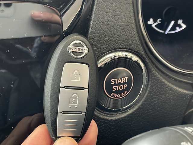 日産 エクストレイル 20X 秋田県 2014(平26)年 12.4万km ブリリアントホワイトパール 社外ナビ　CN-R300WD/・フルセグテレビ/・ＣＤ、ＤＶＤ、ＳＤ/・ＢＴ/・ＵＳＢ/・ラジオ/前席シートヒーター/４ＷＤlock切替機能/ヒルディセントコントロール/アイドリングストップ/横滑り防止装置/防水シート/電動格納ミラー/純正フロアマット/ＥＴＣ/電動格納ミラー/社外17インチＡＷ組冬タイヤ積載