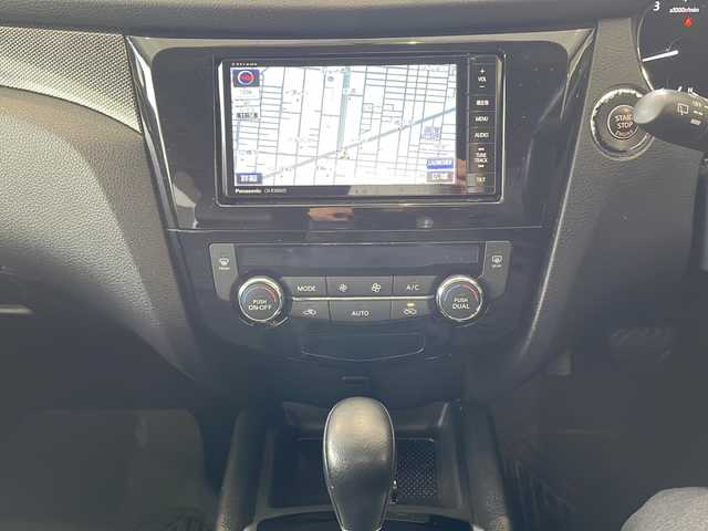 日産 エクストレイル 20X 秋田県 2014(平26)年 12.4万km ブリリアントホワイトパール 社外ナビ　CN-R300WD/・フルセグテレビ/・ＣＤ、ＤＶＤ、ＳＤ/・ＢＴ/・ＵＳＢ/・ラジオ/前席シートヒーター/４ＷＤlock切替機能/ヒルディセントコントロール/アイドリングストップ/横滑り防止装置/防水シート/電動格納ミラー/純正フロアマット/ＥＴＣ/電動格納ミラー/社外17インチＡＷ組冬タイヤ積載