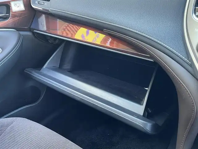 トヨタ クラウン ロイヤル ロイヤルサルーン 埼玉県 2014(平26)年 14.5万km ブラック (株)IDOMが運営する【じしゃロン川越店】の自社ローン対象車両になります。こちらは現金ご利用時の価格です。自社ローンご希望の方は別途その旨お申付け下さい。/純正HDDナビ/フルセグ/Bluetooth/CD/DVD/AM/FM/バックカメラ/クルーズコントロール/左右パワーシート/純正１６インチアルミホイール/HIDオートライト/フォグ/ビルトインETC/電動リアシェード/ステアリングリモコン/ドアバイザー/サイド＆カーテンエアバッグ/車両取扱説明書/ナビ取扱説明書