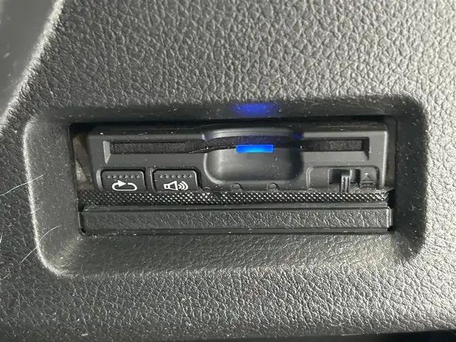 スズキ スペーシア カスタム Z ターボ 沖縄県 2017(平29)年 3.2万km フェニックスレッドパール/ブルーイッシュブラックパール (株)IDOMが運営する【じしゃロンコザ店】の自社ローン専用車両になりますこちらは現金またはオートローンご利用時の価格です。自社ローンご希望の方は別途その旨お申付け下さい/純正ナビ　/フルセグＴＶ　/Ｂｌｕｅｔｏｏｔｈ接続　/ＥＴＣ　/バックカメラ　/ドライブレコーダー/両側パワースライドドア　/衝撃軽減ブレーキ　/オートライト　/プッシュスタート　/スマートキー　/スペアキー