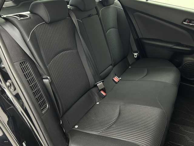 トヨタ プリウス ＰＨＶ S 宮城県 2020(令2)年 3.9万km アティチュードブラックマイカ ソーラーパネル/禁煙車/Toyota Safety Sense	/・プリクラッシュセーフティ	/・レーンディパーチャーアラート	/・オートマチックハイビーム	/・レーダークルーズコントロール	/純正ナビ/・BT.CD.DVD.AUX/ワンセグTV/バックカメラ/純正ドライブレコーダー/ビルトインETC/ステアリングスイッチ/プッシュスタート/スマートキー×2/純正エンジンスターター/純正フロアマッド/純正ドアバイザー/純正15インチホイールキャップ/三眼LEDヘッドライト/LEDフォグランプ/アイドリングストップ/横滑り防止機能/トノカバー