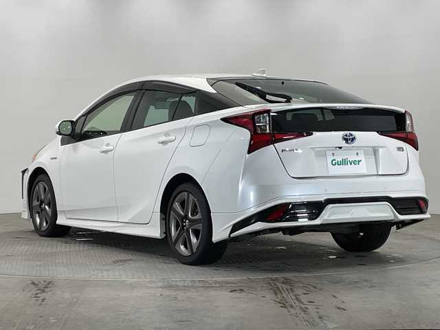トヨタ プリウス Sツーリングセレクション 栃木県 2019(令1)年 3.6万km ホワイトパールクリスタルシャイン 純正9インチナビ/（CD/DVD/Bluetooth/フルセグTV）/バックカメラ/トヨタセーフティセンス/前後クリアランスソナー/デジタルインナーミラー（ドラレコ機能付き）/LEDヘッドライト/LEDフォグ/LEDデイライト/オートライト/オートマチックハイビーム/TRDエアロ（F/S/R）/TRDフロントガーニッシュ/黒レザーシート/シートヒーター/本革ステアリング/ステアリングスイッチ/電動格納ミラー/純正アルミホイール/純正フロアマット