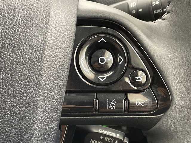 トヨタ プリウス Sツーリングセレクション 栃木県 2019(令1)年 3.6万km ホワイトパールクリスタルシャイン 純正9インチナビ/（CD/DVD/Bluetooth/フルセグTV）/バックカメラ/トヨタセーフティセンス/前後クリアランスソナー/デジタルインナーミラー（ドラレコ機能付き）/LEDヘッドライト/LEDフォグ/LEDデイライト/オートライト/オートマチックハイビーム/TRDエアロ（F/S/R）/TRDフロントガーニッシュ/黒レザーシート/シートヒーター/本革ステアリング/ステアリングスイッチ/電動格納ミラー/純正アルミホイール/純正フロアマット