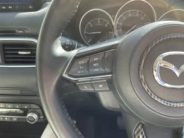 マツダ ＣＸ－５ XD Lパッケージ 滋賀県 2020(令2)年 7.5万km マシーングレープレミアムM 禁煙車/純正ナビ/（CD/DVD/Bluetooth/フルセグTV）/全方位カメラ/前後ドライブレコーダー/ETC/衝突被害軽減ブレーキ/車間認知支援システム/レーンキープアシストシステム/ブラインドスポットモニター/交通標識認識システム/ドライバーアテンションアラート/レザーシート/前席シートヒーター/前席パワーシート/革巻きステアリング/追従型クルーズコントロール/ステアリングヒーター/パドルシフト/ステアリングリモコン/電動パーキングブレーキ/オートホールドブレーキ/LEDヘッドライト/フォグランプ/オートヘッドライト/純正フロアマット/純正アルミホイール/オートリトラーミラー