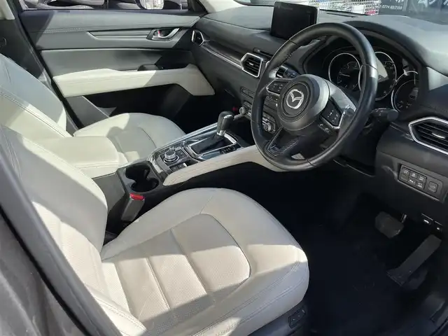 マツダ ＣＸ－５ XD Lパッケージ 滋賀県 2020(令2)年 7.5万km マシーングレープレミアムM 禁煙車/純正ナビ/（CD/DVD/Bluetooth/フルセグTV）/全方位カメラ/前後ドライブレコーダー/ETC/衝突被害軽減ブレーキ/車間認知支援システム/レーンキープアシストシステム/ブラインドスポットモニター/交通標識認識システム/ドライバーアテンションアラート/レザーシート/前席シートヒーター/前席パワーシート/革巻きステアリング/追従型クルーズコントロール/ステアリングヒーター/パドルシフト/ステアリングリモコン/電動パーキングブレーキ/オートホールドブレーキ/LEDヘッドライト/フォグランプ/オートヘッドライト/純正フロアマット/純正アルミホイール/オートリトラーミラー