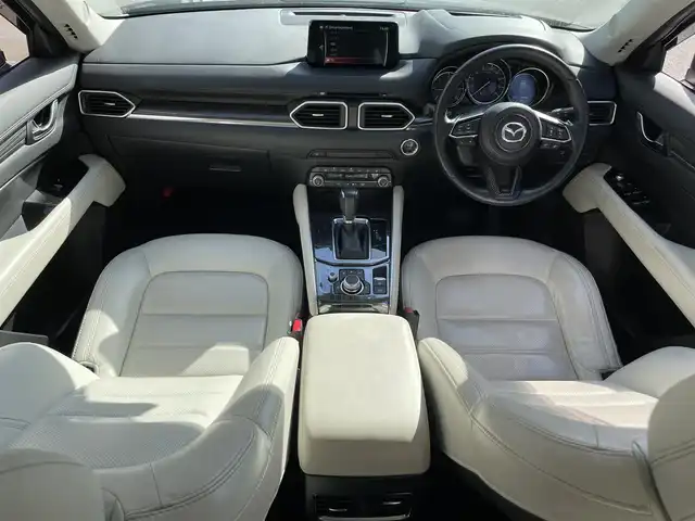 マツダ ＣＸ－５ XD Lパッケージ 滋賀県 2020(令2)年 7.5万km マシーングレープレミアムM 禁煙車/純正ナビ/（CD/DVD/Bluetooth/フルセグTV）/全方位カメラ/前後ドライブレコーダー/ETC/衝突被害軽減ブレーキ/車間認知支援システム/レーンキープアシストシステム/ブラインドスポットモニター/交通標識認識システム/ドライバーアテンションアラート/レザーシート/前席シートヒーター/前席パワーシート/革巻きステアリング/追従型クルーズコントロール/ステアリングヒーター/パドルシフト/ステアリングリモコン/電動パーキングブレーキ/オートホールドブレーキ/LEDヘッドライト/フォグランプ/オートヘッドライト/純正フロアマット/純正アルミホイール/オートリトラーミラー