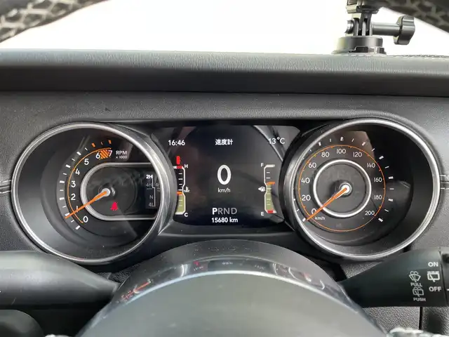 クライスラー・ジープ ジープ ラングラー アンリミテッド サハラ 青森県 2019(令1)年 1.6万km 黒 ワンオーナー /4WD/純正ナビ/ (BT、USB)/フルセグTV/バックカメラ/前方、左サイドカメラ/アダプティブクルーズコントロール/前席シートヒーター /ステアリングヒーター/防眩ミラー/ヒルスタートアシスト/衝突軽減ブレーキ/ブラインドスポットモニター/オートライト/LEDヘッドライト/フォグランプ/リアフォグランプ/純正フロアマット(ラバー)/サイドステップ/背面タイヤ/18インチ純正アルミホイール/取扱説明書/保証書
