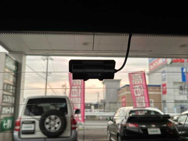 メルセデス・ベンツ ＧＬＥ４００ｄ 4MATIC スポーツ 岐阜県 2021(令3)年 4.2万km ダイヤモンドホワイト /12.3インチMBUXナビ(フルセグTV/BT/USB)//OP パノラミックスライディングルーフ//AMGライン/(マルチビームLEDヘッドライト)/(アダプティブハイビームアシスト+)/(AMGスタイリングPkg/AMG20インチAW)/(AMGスポーツステアリング)//レザーエクスクルーシブPkg/(本革シート[ナッパレザー/本革])/(前席シートベンチレーター)/(Burmesterサラウンドサウンドシステム)/(ヘッドアップディスプレイ)/(エナジャイジングPkg/エアバランスPkg)//レーダーセーフティPkg/(アクティブディスタンスアシスト)/(アクティブブレーキアシスト)/(PRE-SAFE/緊急回避補助システム)/(渋滞時緊急ブレーキ機能)/(アクティブブラインドスポットアシスト)/(アクティブレーンキーピングアシスト)/(アクティブステアリングアシスト)/(アクティブレーンチェンジングアシスト)/(アクティブエマージェンシーストップアシスト)/(トラフィックサインアシスト)//前席.2列目パワーシート・シートヒーター//アラウンドビューカメラ/パワーバックドア//社外GPSレーダー/純正ドライブレコーダー(前後)//ＥＴＣ２.０/パドルシフト//アクティブパーキングアシスト/パークトロニック