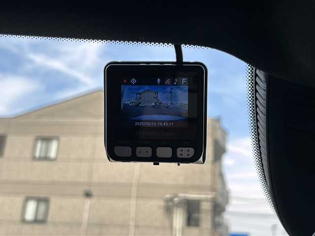 メルセデス・ベンツ ＧＬＥ４００ｄ 4MATIC スポーツ 岐阜県 2021(令3)年 4.2万km ダイヤモンドホワイト /12.3インチMBUXナビ(フルセグTV/BT/USB)//OP パノラミックスライディングルーフ//AMGライン/(マルチビームLEDヘッドライト)/(アダプティブハイビームアシスト+)/(AMGスタイリングPkg/AMG20インチAW)/(AMGスポーツステアリング)//レザーエクスクルーシブPkg/(本革シート[ナッパレザー/本革])/(前席シートベンチレーター)/(Burmesterサラウンドサウンドシステム)/(ヘッドアップディスプレイ)/(エナジャイジングPkg/エアバランスPkg)//レーダーセーフティPkg/(アクティブディスタンスアシスト)/(アクティブブレーキアシスト)/(PRE-SAFE/緊急回避補助システム)/(渋滞時緊急ブレーキ機能)/(アクティブブラインドスポットアシスト)/(アクティブレーンキーピングアシスト)/(アクティブステアリングアシスト)/(アクティブレーンチェンジングアシスト)/(アクティブエマージェンシーストップアシスト)/(トラフィックサインアシスト)//前席.2列目パワーシート・シートヒーター//アラウンドビューカメラ/パワーバックドア//社外GPSレーダー/純正ドライブレコーダー(前後)//ＥＴＣ２.０/パドルシフト//アクティブパーキングアシスト/パークトロニック