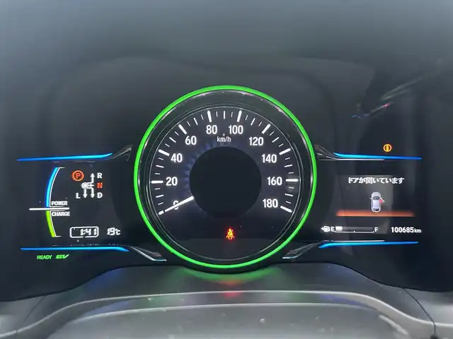 ホンダ ヴェゼル ハイブリッド X 道北・旭川 2014(平26)年 10.1万km ホワイトオーキッドパール (株)IDOMが運営する【じしゃロン旭川店】の自社ローン専用車両になります。こちらは現金またはオートローンご利用時の価格です。自社ローンご希望の方は別途その旨お申付け下さい/　/・純正ナビ(CD/DVD/BT/フルセグ)/・バックカメラ/・ETC/・ドライブレコーダー/・レーダーブレーキ/・クルーズコントロール/・パドルシフト/・ステアリングリモコン/・プッシュスタート/・スマートキー2個/・取扱説明書