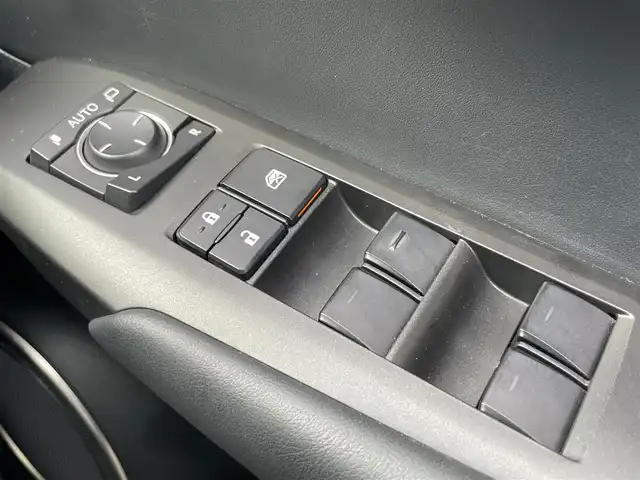 レクサス ＮＸ 300h Fスポーツ 岩手県 2014(平26)年 6.1万km ソニッククォーツ 純正SDナビ/（フルセグTV/CD/DVD/Bluetooth）/全方位カメラ/レーダークルーズコントロール/パドルシフト/ステアリングヒーター/前後ドライブレコーダー/シートヒーター /ベンチレーション/BSM/パワーバックドア /フォグライト /衝突軽減ブレーキ