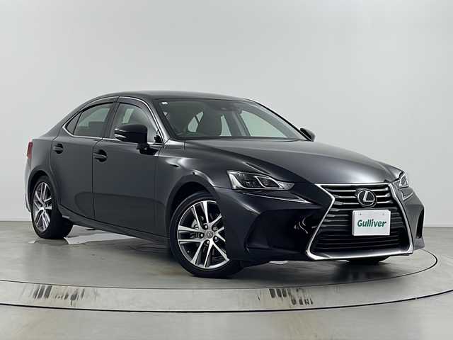 レクサス ＩＳ 300h バージョンL 埼玉県 2018(平30)年 2.5万km ブラック メーカーナビ　/バックカメラ　/フルセグＴＶ　/パーキングサポートブレーキ　/エアシート　/シートヒーター　/メモリーシート　/純正ドアバイザー　/純正ビルトインＥＴＣ２．０　/純正フロアマット　/レザーシート