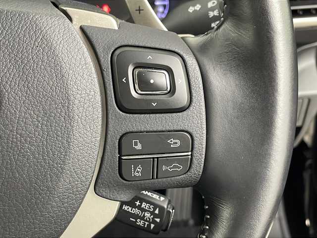 レクサス ＩＳ 300h バージョンL 埼玉県 2018(平30)年 2.5万km ブラック メーカーナビ　/バックカメラ　/フルセグＴＶ　/パーキングサポートブレーキ　/エアシート　/シートヒーター　/メモリーシート　/純正ドアバイザー　/純正ビルトインＥＴＣ２．０　/純正フロアマット　/レザーシート