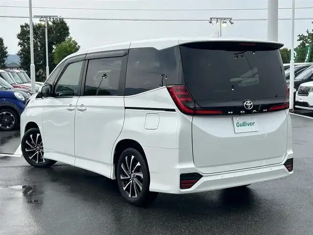 トヨタ ノア S－Z 奈良県 2022(令4)年 0.9万km ホワイトパールクリスタルシャイン 純正８インチディスプレイオーディオ/（Bluetooth）/レーダーレーダークルーズコントロール/バックカメラ/コーナーセンサー/衝突軽減システム/レーンキープアシスト/両側パワースライドドア/ハーフレザーシート（ブラック）/前席シートヒーター/後席サンシェード/前方ドライブレコーダー/ドラレコ付きデジタルインナーミラー/ＥＴＣ/純正17インチAW/スペアキーX1