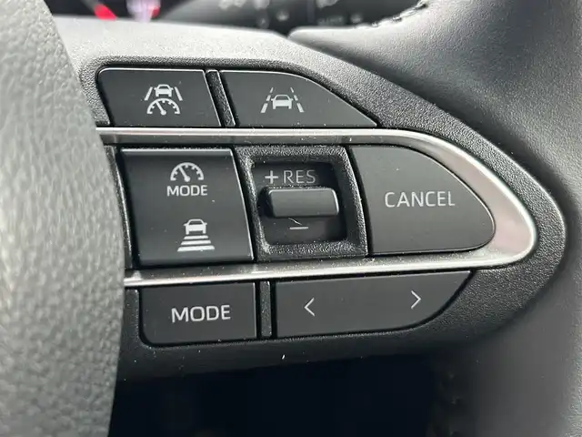 トヨタ ノア S－Z 奈良県 2022(令4)年 0.9万km ホワイトパールクリスタルシャイン 純正８インチディスプレイオーディオ/（Bluetooth）/レーダーレーダークルーズコントロール/バックカメラ/コーナーセンサー/衝突軽減システム/レーンキープアシスト/両側パワースライドドア/ハーフレザーシート（ブラック）/前席シートヒーター/後席サンシェード/前方ドライブレコーダー/ドラレコ付きデジタルインナーミラー/ＥＴＣ/純正17インチAW/スペアキーX1