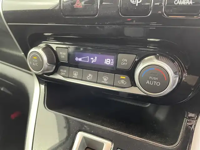 日産 セレナ ハイウェイスター Vセレクション 福井県 2018(平30)年 4.4万km ブリリアントホワイトパール セーフティパック/純正ナビゲーション/【AM/FM/CD/Bluetooth/フルセグTV】/アラウンドビューモニター/ETC/両側パワースライドドア/衝突軽減ブレーキ/クルーズコントロール（追従なし）/オートライト/LEDヘッドライド/フォグライト/プッシュスタート/スマートキー/スペアキー/クリアランスソナー