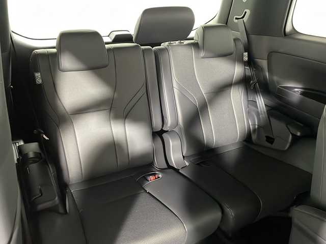 トヨタ アルファード Z 広島県 2024(令6)年 0.8万km プラチナホワイトパールマイカ 禁煙車/純正１４型ナビ/サンルーフ/温冷シート/ユニバーサルステップ/パワーシート/全周囲カメラ/デジタルインナーミラー/ステアリングヒーター/ワイヤレス充電/レーダークルーズコントロール　/オットマン/両側電動ドア/電動リア/１００Ｖ/ブラインドスポットモニター/LEDアダブティブヘッドライト/レーンキープ/踏み間違い防止/衝突軽減/ETC2.0/純正18インチアルミホイール(225/60/R18)/エアバッグ(運転席/助手席/サイド/カーテン)