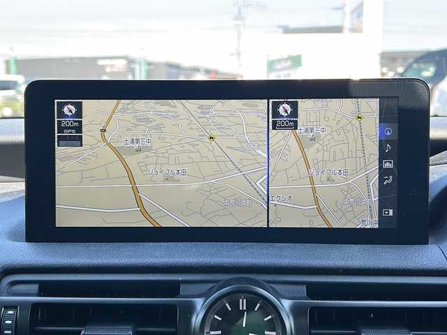 レクサス ＩＳ 300h バージョンL 茨城県 2023(令5)年 3万km パール 10インチ純正SDナビ(Bluetooth/バックカメラ/フルセグTV)/アダプティブクルーズコントロール/パワーシート/シートヒーター/エアシート/ドライブレコーダー/ETC2.0/横滑り防止装置/コーナーセンサー/オートマチックハイビーム/LEDオートライト/レーンキープアシスト/サイドエアバッグ/MTモード付AT/冷房AAC/純正フロアマット/19インチ純正アルミホイール
