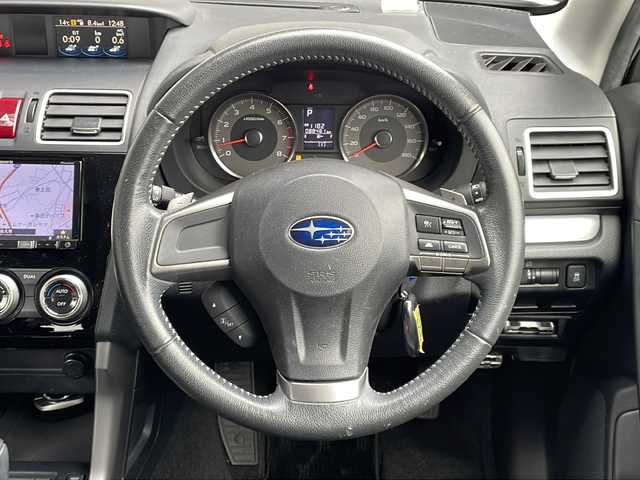 スバル フォレスター 2．0i－L アイサイト 長野県 2015(平27)年 8.9万km クリスタルホワイトP ４WD/純正メモリナビTV/バックカメラ/ETC/スマートキー/クルーズコントロール/シートヒーター /プッシュスタート /スマートキー/純正17インチアルミ