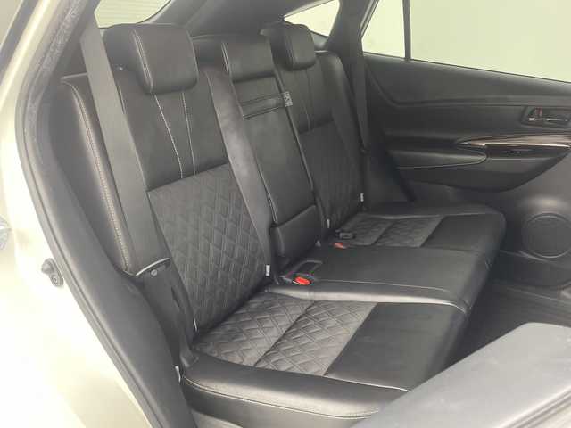 トヨタ ハリアー エレガンス 愛知県 2017(平29)年 7万km ホワイトパールクリスタルシャイン ＡＬＰＩＮＥ９型ナビ/・フルセグ/Ｂｌｕｅｔｏｏｔｈ/・ＤＶＤ/ＣＤ/バックカメラ　/パワーシート/ＥＴＣ/コーナーセンサー/オートライト/純正アルミホイール