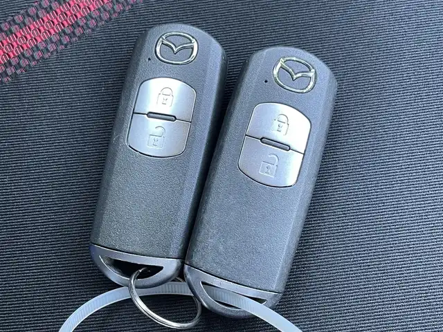 マツダ デミオ XD ツーリング 佐賀県 2016(平28)年 5.5万km ジェットブラックマイカ /純正マツダコネクトナビ//バックカメラ//フルセグTV/DVD/USB/Bluetooth//ETC//シートヒーター//パドルシフト//スマートキー//スペアキー//オートハイビーム//LEDヘッドライト//フォグライト//オートワイパー//スマートシティブレーキ//車線逸脱警報//ブラインドスポットモニター//クルーズコントロール//アイドリングストップ//保証書//取扱説明書