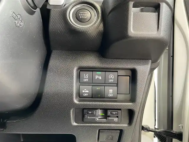 スズキ ハスラー HYBRID X 岩手県 2023(令5)年 2万km ピュアホワイトP ワンオーナー/４WD/全方位モニター/スズキセーフティサポート/デュアルカメラブレーキサポート/車線逸脱抑制機能/アダプティブクルーズコントロール/誤発進抑制機能/先行車発信お知らせ機能/標識認識機能/ハイビームアシスト/ヒルディセントコントロール/スノーモード・グリップコントロール/リヤパーキングセンサー/横滑り防止装置/アイドリングストップ/前席シートヒーター/純正メモリナビ/フルセグTV/AppleCarPlay・AndroidAuto/ドライブレコーダー/ETC/LEDヘッドライト/純正１５インチアルミホイール