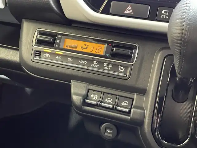 スズキ ハスラー HYBRID X 岩手県 2023(令5)年 2万km ピュアホワイトP ワンオーナー/４WD/全方位モニター/スズキセーフティサポート/デュアルカメラブレーキサポート/車線逸脱抑制機能/アダプティブクルーズコントロール/誤発進抑制機能/先行車発信お知らせ機能/標識認識機能/ハイビームアシスト/ヒルディセントコントロール/スノーモード・グリップコントロール/リヤパーキングセンサー/横滑り防止装置/アイドリングストップ/前席シートヒーター/純正メモリナビ/フルセグTV/AppleCarPlay・AndroidAuto/ドライブレコーダー/ETC/LEDヘッドライト/純正１５インチアルミホイール