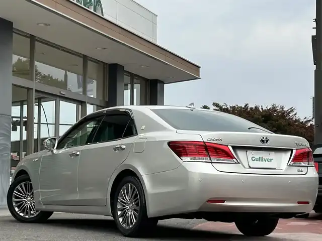 トヨタ クラウン ハイブリッド ロイヤルサルーンG 香川県 2014(平26)年 12.2万km プレシャスシルバー 純正HDDナビ/【Bluetooth/CD/DVD/フルセグ】/全方位カメラ/レーダークルーズコントロール/前席シートヒーター/ハンドルヒーター/ドライブレコーダー/17インチアルミ