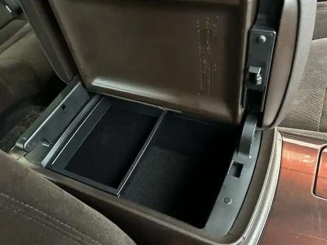 トヨタ クラウン ハイブリッド ロイヤルサルーンG 香川県 2014(平26)年 12.2万km プレシャスシルバー 純正HDDナビ/【Bluetooth/CD/DVD/フルセグ】/全方位カメラ/レーダークルーズコントロール/前席シートヒーター/ハンドルヒーター/ドライブレコーダー/17インチアルミ