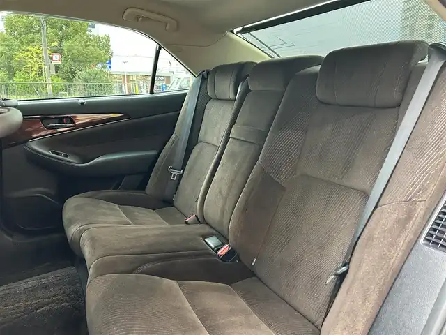 トヨタ クラウン ハイブリッド ロイヤルサルーンG 香川県 2014(平26)年 12.2万km プレシャスシルバー 純正HDDナビ/【Bluetooth/CD/DVD/フルセグ】/全方位カメラ/レーダークルーズコントロール/前席シートヒーター/ハンドルヒーター/ドライブレコーダー/17インチアルミ