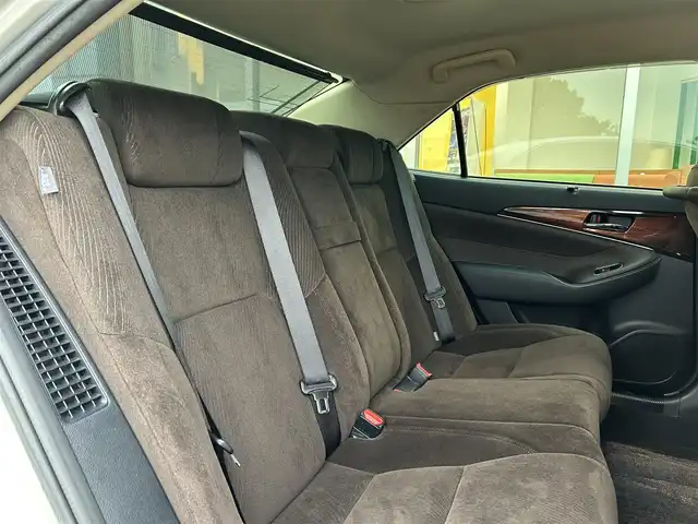 トヨタ クラウン ハイブリッド ロイヤルサルーンG 香川県 2014(平26)年 12.2万km プレシャスシルバー 純正HDDナビ/【Bluetooth/CD/DVD/フルセグ】/全方位カメラ/レーダークルーズコントロール/前席シートヒーター/ハンドルヒーター/ドライブレコーダー/17インチアルミ