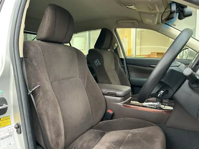 トヨタ クラウン ハイブリッド ロイヤルサルーンG 香川県 2014(平26)年 12.2万km プレシャスシルバー 純正HDDナビ/【Bluetooth/CD/DVD/フルセグ】/全方位カメラ/レーダークルーズコントロール/前席シートヒーター/ハンドルヒーター/ドライブレコーダー/17インチアルミ