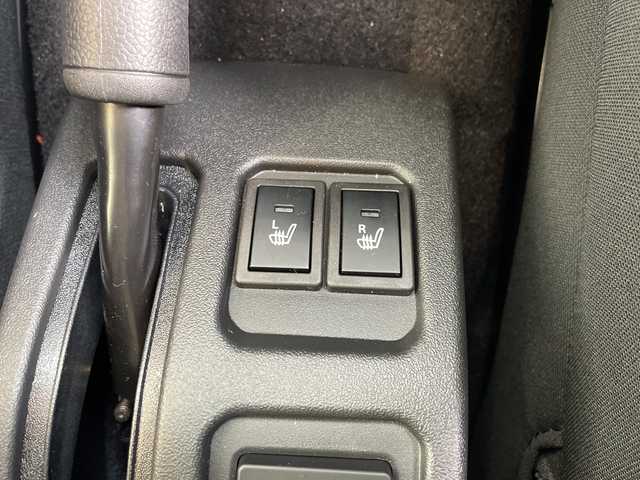 スズキ ジムニー ノマド FC 愛知県 2025(令7)年 0.1千km ベージュ 登録済未使用車/レーダークルーズコントロール/シートヒーター/コーナーセンサー/純正アルミホイール/LEDヘッドライト/オートマチックハイビーム/衝突軽減システム/ステアリングスイッチ/スマートキー/プッシュスタート