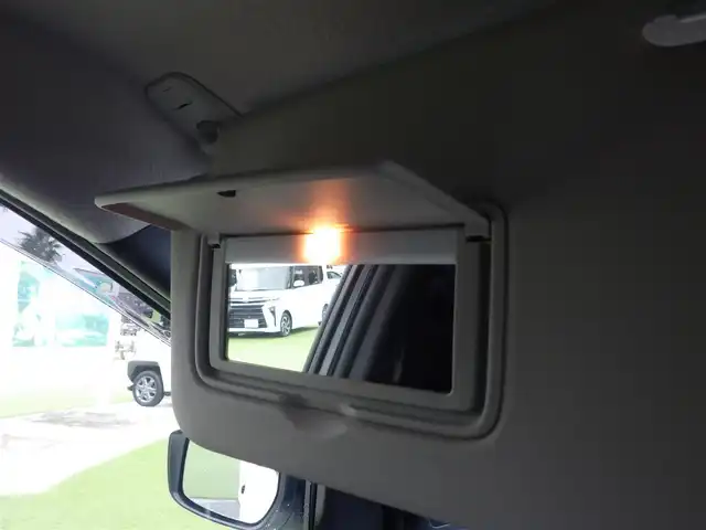 日産 キックス X 千葉県 2020(令2)年 4.8万km ブリリアントホワイトパール/ピュアブラック 2トーン エマージェンシーブレーキ/プロパイロット/インテリジェントルームミラー/純正SDナビ/地デジTV/【DVD/CD再生機能】/バックカメラ/ドライブレコーダー/ETC/LEDヘッドライト/フォグライト/ウインカーミラー/コーナーセンサー/純正17インチアルミホイル/サイド/カーテンエアバッグ/インテリジェントキー