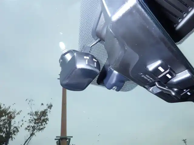 日産 キックス X 千葉県 2020(令2)年 4.8万km ブリリアントホワイトパール/ピュアブラック 2トーン エマージェンシーブレーキ/プロパイロット/インテリジェントルームミラー/純正SDナビ/地デジTV/【DVD/CD再生機能】/バックカメラ/ドライブレコーダー/ETC/LEDヘッドライト/フォグライト/ウインカーミラー/コーナーセンサー/純正17インチアルミホイル/サイド/カーテンエアバッグ/インテリジェントキー