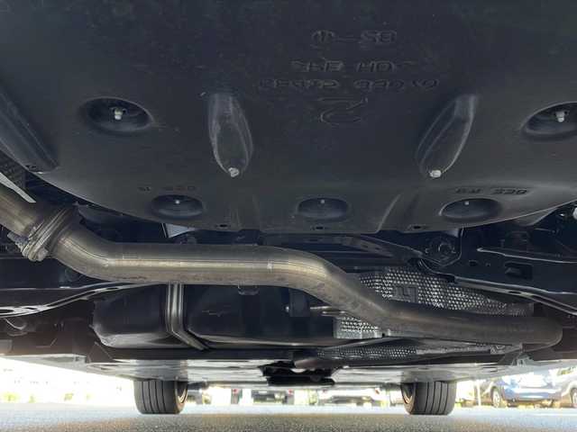 トヨタ カムリ WS 山口県 2018(平30)年 3.6万km プラチナホワイトパールマイカ 純正ナビ【NSCD-W66】/・AM/FM/CD/AUX/・Bluetooth/・ワンセグテレビ/バックカメラ/ETC/ドライブレコーダー/パドルシフト/トヨタセーフティセンス/・プリクラッシュセーフティ/・レーントレーシングアシスト/・レーダークルーズコントロール/・オートマチックハイビーム/・ロードサインアシスト/・ブラインドスポットモニター/・クリアランスソナー/D席パワーシート/純正LEDヘッドライト/純正フロアマット/純正18インチAW