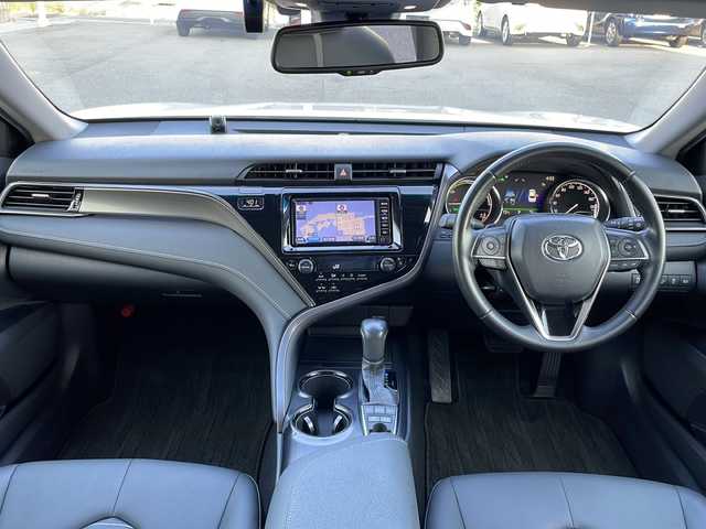 トヨタ カムリ WS 山口県 2018(平30)年 3.6万km プラチナホワイトパールマイカ 純正ナビ【NSCD-W66】/・AM/FM/CD/AUX/・Bluetooth/・ワンセグテレビ/バックカメラ/ETC/ドライブレコーダー/パドルシフト/トヨタセーフティセンス/・プリクラッシュセーフティ/・レーントレーシングアシスト/・レーダークルーズコントロール/・オートマチックハイビーム/・ロードサインアシスト/・ブラインドスポットモニター/・クリアランスソナー/D席パワーシート/純正LEDヘッドライト/純正フロアマット/純正18インチAW