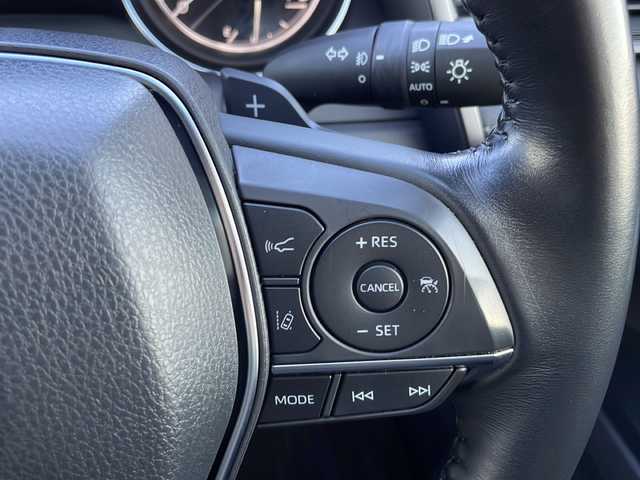 トヨタ カムリ WS 山口県 2018(平30)年 3.6万km プラチナホワイトパールマイカ 純正ナビ【NSCD-W66】/・AM/FM/CD/AUX/・Bluetooth/・ワンセグテレビ/バックカメラ/ETC/ドライブレコーダー/パドルシフト/トヨタセーフティセンス/・プリクラッシュセーフティ/・レーントレーシングアシスト/・レーダークルーズコントロール/・オートマチックハイビーム/・ロードサインアシスト/・ブラインドスポットモニター/・クリアランスソナー/D席パワーシート/純正LEDヘッドライト/純正フロアマット/純正18インチAW