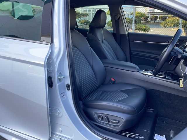 トヨタ カムリ WS 山口県 2018(平30)年 3.6万km プラチナホワイトパールマイカ 純正ナビ【NSCD-W66】/・AM/FM/CD/AUX/・Bluetooth/・ワンセグテレビ/バックカメラ/ETC/ドライブレコーダー/パドルシフト/トヨタセーフティセンス/・プリクラッシュセーフティ/・レーントレーシングアシスト/・レーダークルーズコントロール/・オートマチックハイビーム/・ロードサインアシスト/・ブラインドスポットモニター/・クリアランスソナー/D席パワーシート/純正LEDヘッドライト/純正フロアマット/純正18インチAW