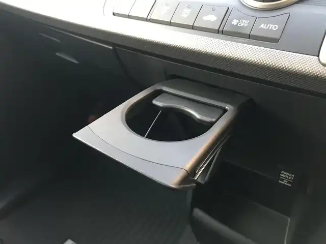 ホンダ フリード ハイブリット 栃木県 2012(平24)年 7万km プレミアムホワイトパール 株)IDOMが運営する【じしゃロン小山店】の自社ローン専用車両になります。こちらは現金またはオートローンご利用時の価格です。自社ローンご希望の方は別途その旨お申付け下さい//禁煙車/純正フルセグナビ/（CD/DVD/AM/FMラジオ）/(Bluetooth)/リモコンキー/ＥＴＣ/片側パワースライドドア/電動格納ドアミラー/パワーウインドウ/防眩ミラー