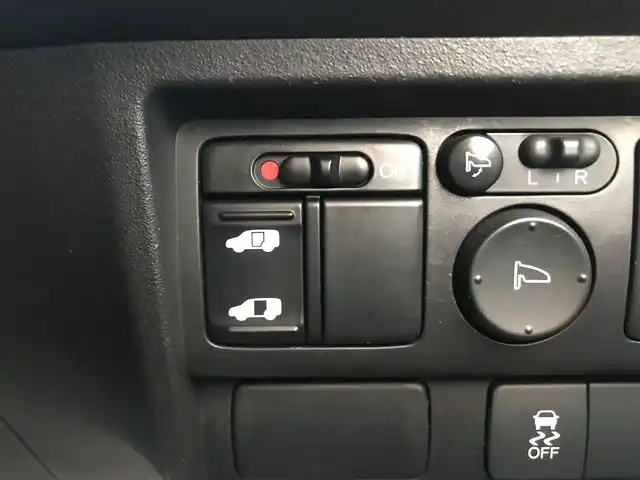 ホンダ フリード ハイブリット 栃木県 2012(平24)年 7万km プレミアムホワイトパール 株)IDOMが運営する【じしゃロン小山店】の自社ローン専用車両になります。こちらは現金またはオートローンご利用時の価格です。自社ローンご希望の方は別途その旨お申付け下さい//禁煙車/純正フルセグナビ/（CD/DVD/AM/FMラジオ）/(Bluetooth)/リモコンキー/ＥＴＣ/片側パワースライドドア/電動格納ドアミラー/パワーウインドウ/防眩ミラー