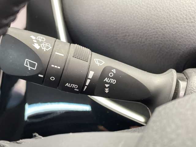 トヨタ プリウス A プレミアム 栃木県 2019(令1)年 2.3万km スティールブロンドM 純正ナビ/（CD/Bluetooth/USB/ワンセグTV）/バックカメラ/社外フルエアロ/トヨタセーフティセンス/クリアランスソナー/ブラインドスポットモニター/リヤクロストラフィックオートアラート/ヘッドアップディスプレイ/ビルトインETC/前後ドライブレコーダー/合皮シート/パワーシート/シートエアコン/シートヒーター/LEDヘッドライト/LEDフォグ/LEDデイライト/スマートキー/プッシュスタート/ステアリングスイッチ/革巻きステアリング/電動格納ミラー/純正アルミホイール/純正フロアマット