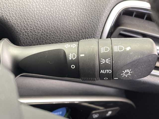 トヨタ プリウス A プレミアム 栃木県 2019(令1)年 2.3万km スティールブロンドM 純正ナビ/（CD/Bluetooth/USB/ワンセグTV）/バックカメラ/社外フルエアロ/トヨタセーフティセンス/クリアランスソナー/ブラインドスポットモニター/リヤクロストラフィックオートアラート/ヘッドアップディスプレイ/ビルトインETC/前後ドライブレコーダー/合皮シート/パワーシート/シートエアコン/シートヒーター/LEDヘッドライト/LEDフォグ/LEDデイライト/スマートキー/プッシュスタート/ステアリングスイッチ/革巻きステアリング/電動格納ミラー/純正アルミホイール/純正フロアマット