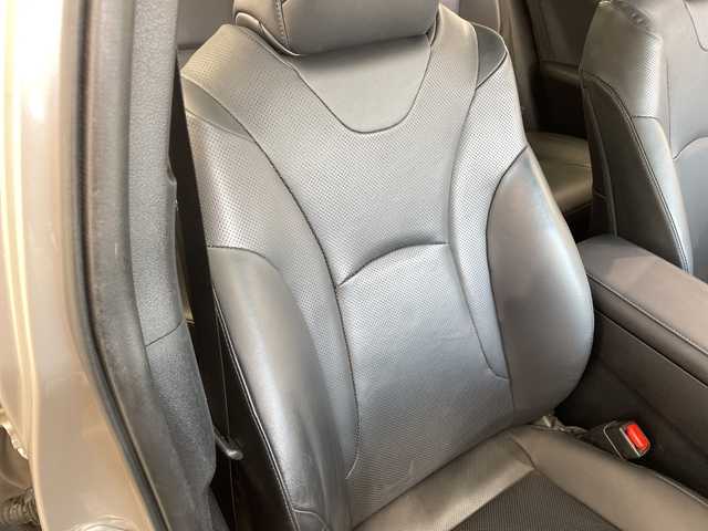 トヨタ プリウス A プレミアム 栃木県 2019(令1)年 2.3万km スティールブロンドM 純正ナビ/（CD/Bluetooth/USB/ワンセグTV）/バックカメラ/社外フルエアロ/トヨタセーフティセンス/クリアランスソナー/ブラインドスポットモニター/リヤクロストラフィックオートアラート/ヘッドアップディスプレイ/ビルトインETC/前後ドライブレコーダー/合皮シート/パワーシート/シートエアコン/シートヒーター/LEDヘッドライト/LEDフォグ/LEDデイライト/スマートキー/プッシュスタート/ステアリングスイッチ/革巻きステアリング/電動格納ミラー/純正アルミホイール/純正フロアマット