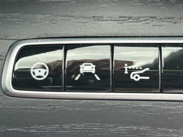 メルセデス・ベンツ Ｅ２００ カブリオレ スポーツ 沖縄県 2018(平30)年 3.2万km 黒 ワンオーナー/メーカーオプショナビ/レザーシート/全方位カメラ/シートヒーター/エアシート/ブルメスタースピーカー/純正ドライブレコーダー/ビルトインＥＴＣ/スマートキー/ＬＥＤヘッドライト/パドルシフト